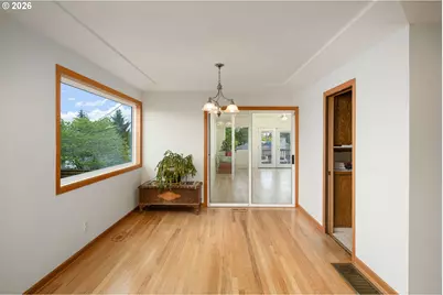 12115 NE Fremont St, Portland, OR 97220 - Photo 7