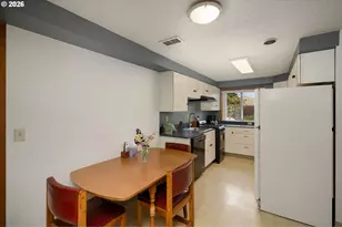 12115 NE Fremont St, Portland, OR 97220 - Photo 25
