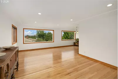 12115 NE Fremont St, Portland, OR 97220 - Photo 5