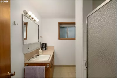 12115 NE Fremont St, Portland, OR 97220 - Photo 27