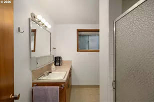 12115 NE Fremont St, Portland, OR 97220 - Photo 27