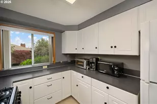 12115 NE Fremont St, Portland, OR 97220 - Photo 27