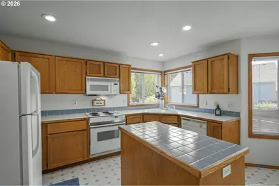 14934 SW Emerald Ct, Beaverton, OR 97007 - Photo 11