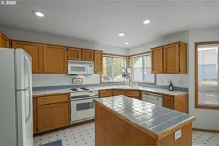 14934 SW Emerald Ct, Beaverton, OR 97007 - Photo 11