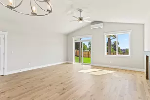 2221 E Juniper Cir, La Center, WA 98629 - Photo 13