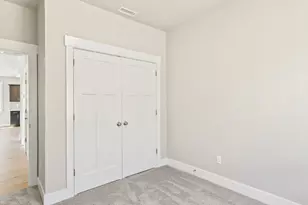 2221 E Juniper Cir, La Center, WA 98629 - Photo 25