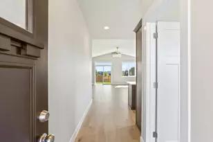 2221 E Juniper Cir, La Center, WA 98629 - Photo 5