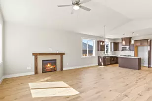 2221 E Juniper Cir, La Center, WA 98629 - Photo 17