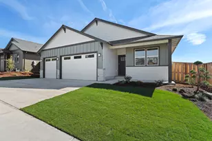 2221 E Juniper Cir, La Center, WA 98629 - Photo 3