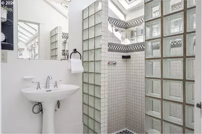 532 SE 69th Ave, Portland, OR 97215 - Photo 19