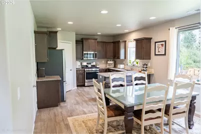 2344 NW Imperial Dr, Albany, OR 97321 - Photo 9