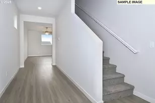 1122 Parkside Ave, Woodburn, OR 97071 - Photo 3