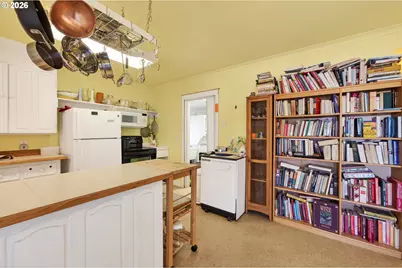 840 NE Lafayette Ave, McMinnville, OR 97128 - Photo 17