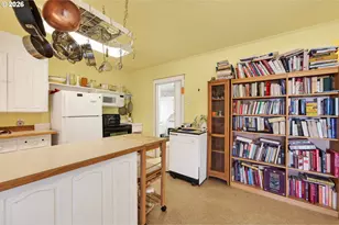 840 NE Lafayette Ave, McMinnville, OR 97128 - Photo 17