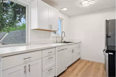 3924 SE 168th Ave, Portland, OR 97236 - Photo 9