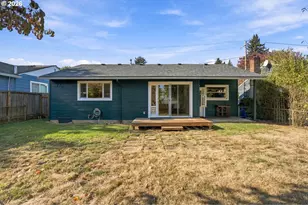 9565 N Ivanhoe St, Portland, OR 97203 - Photo 35