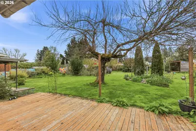 710 S 1st St, Cottage Grove, OR 97424 - Photo 35