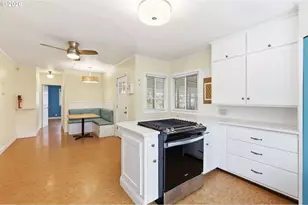 710 S 1st St, Cottage Grove, OR 97424 - Photo 11