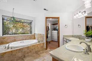 4963 Suntree Ln, Lake Oswego, OR 97035 - Photo 27