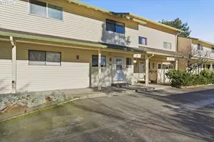 627 N Hayden Bay Dr, Portland, OR 97217 - Photo 25