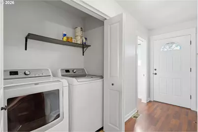 627 N Hayden Bay Dr, Portland, OR 97217 - Photo 3