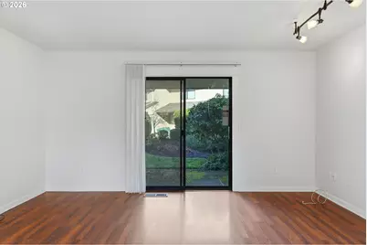 627 N Hayden Bay Dr, Portland, OR 97217 - Photo 11