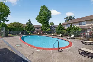 627 N Hayden Bay Dr, Portland, OR 97217 - Photo 27