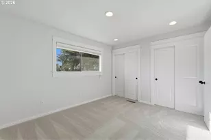 627 N Hayden Bay Dr, Portland, OR 97217 - Photo 13