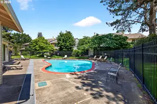 627 N Hayden Bay Dr, Portland, OR 97217 - Photo 21