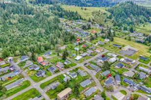 1615 19th St, Myrtle Point, OR 97458 - Photo 45