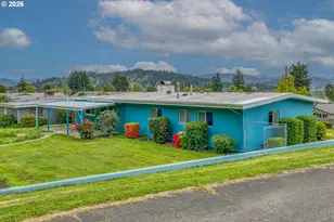 1615 19th St, Myrtle Point, OR 97458 - Photo 3