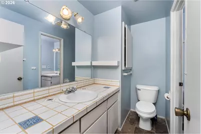 11064 SE Market St, Portland, OR 97216 - Photo 21