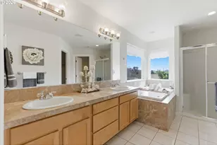 15849 SE Ogden Dr, Portland, OR 97236 - Photo 19