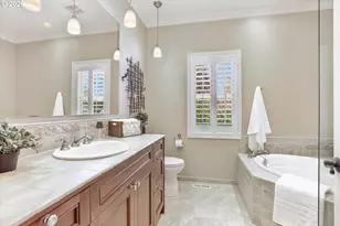135 Middlecrest Rd, Lake Oswego, OR 97034 - Photo 9