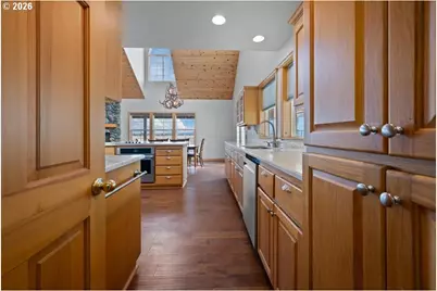 24585 Dodds Rd, Bend, OR 97701 - Photo 9