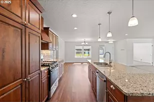 590 SW Cottonwood Dr, Hermiston, OR 97838 - Photo 15