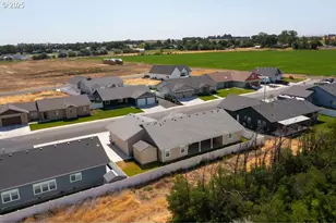 590 SW Cottonwood Dr, Hermiston, OR 97838 - Photo 45