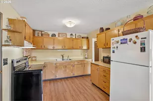 9934 N Central St, Portland, OR 97203 - Photo 9