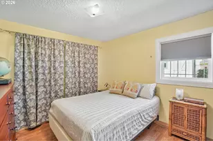 9934 N Central St, Portland, OR 97203 - Photo 11