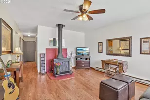 9934 N Central St, Portland, OR 97203 - Photo 5