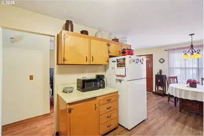 9934 N Central St, Portland, OR 97203 - Photo 11