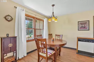 9934 N Central St, Portland, OR 97203 - Photo 7
