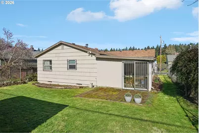 9934 N Central St, Portland, OR 97203 - Photo 19