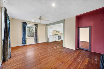 948 SW Maple St, Dallas, OR 97338 - Photo 5