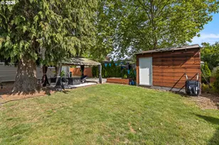 9540 SE 76th Ave, Milwaukie, OR 97222 - Photo 27