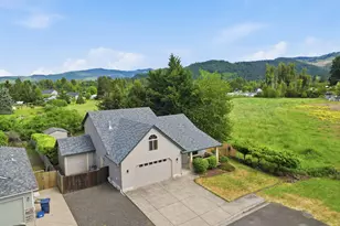 74 Sunday Dr, Creswell, OR 97426 - Photo 35