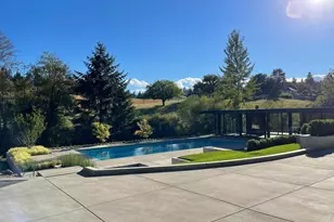 17071 SW Mt Hood Dr, Beaverton, OR 97007 - Photo 7