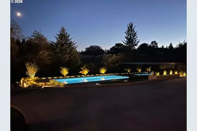 17071 SW Mount Hood Dr, Beaverton, OR 97007 - Photo 9