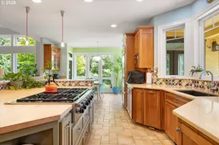 17071 SW Mt Hood Dr, Beaverton, OR 97007 - Photo 15