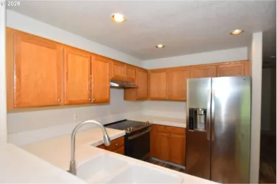 1381 NE Kinney St, Hillsboro, OR 97124 - Photo 5